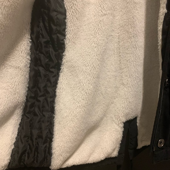 Hollister Parka with Removable Faux Fur Trim - Picture 5 of 6